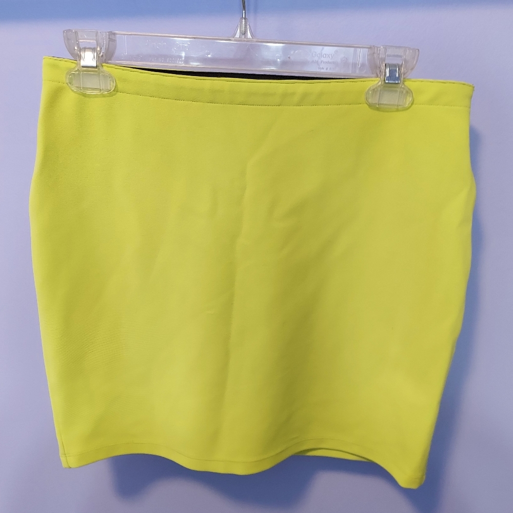 Forever 21 Neon Yellow Mini Skirt Size L
